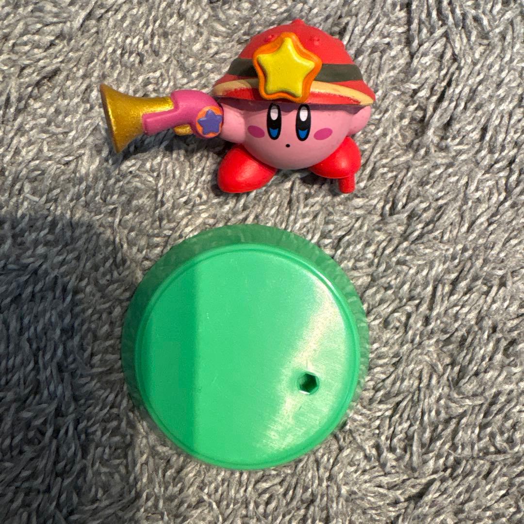 星のカービィ フィギュア 台座付き — image 2