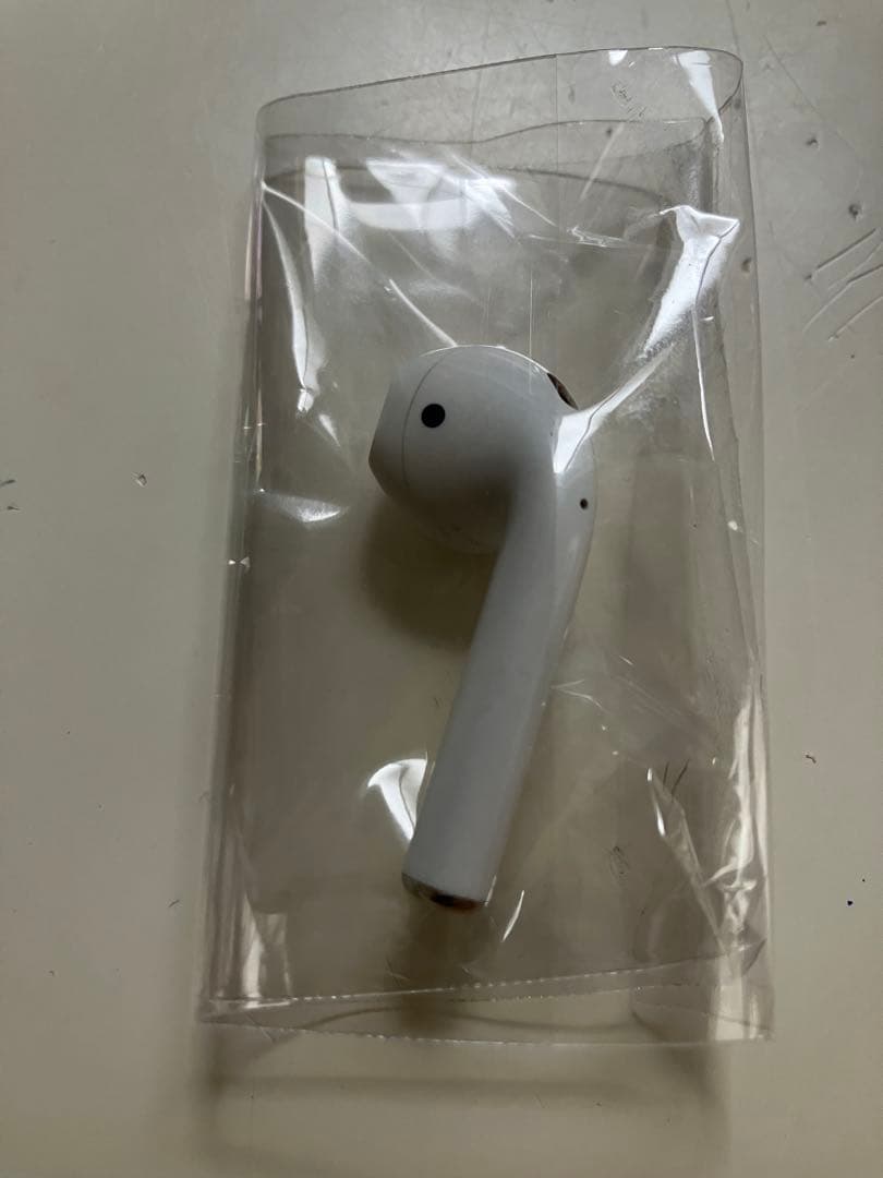 Apple AirPods 第2世代 左耳のみ L 本体　ジャンク — image 2