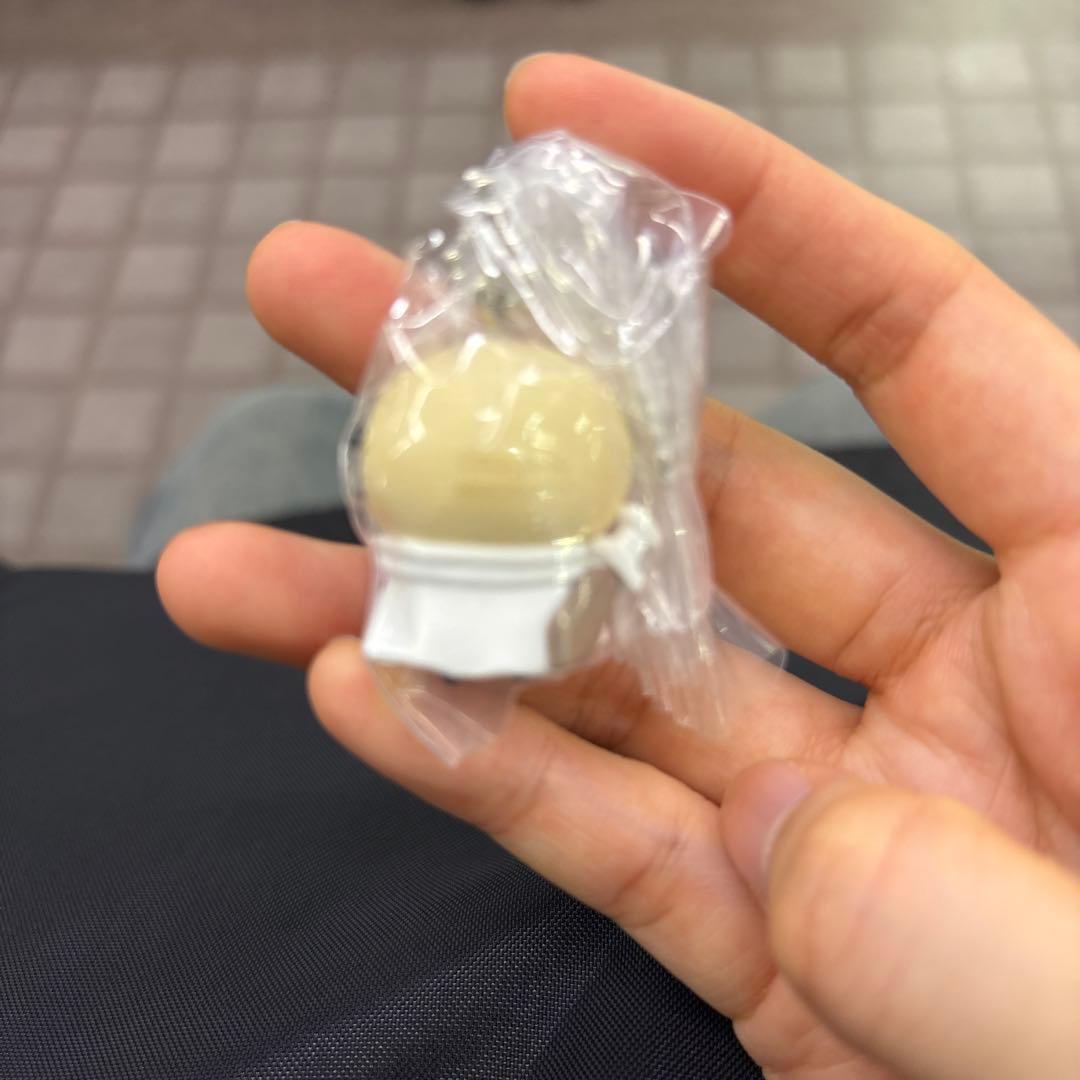 ちいかわ　ラッコ　ガチャガチャ キーホルダー — image 2