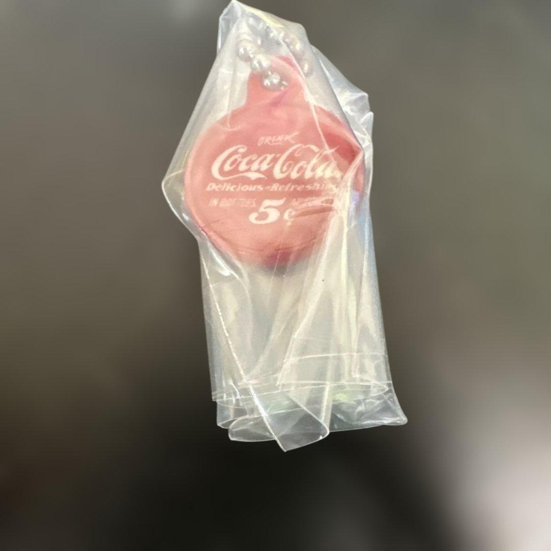 Coca-Cola ミニチュア キーホルダー ガチャ — image 2