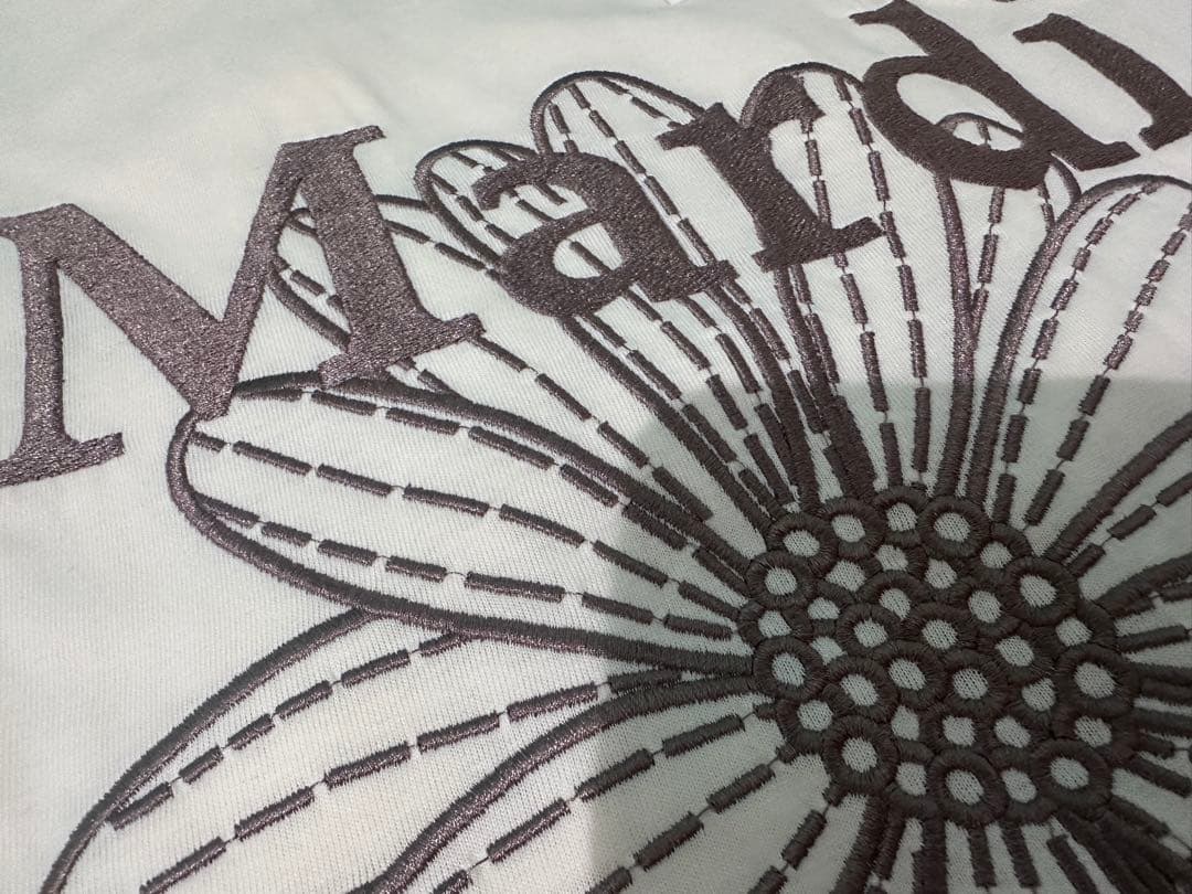 Mardi Mercrediマルディメクルディ刺繍半袖Tシャツ — image 3