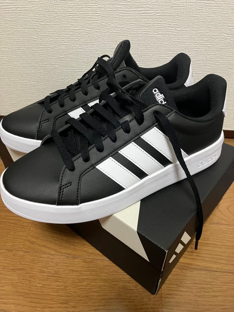 adidas スニーカー 25.5cm — image 3