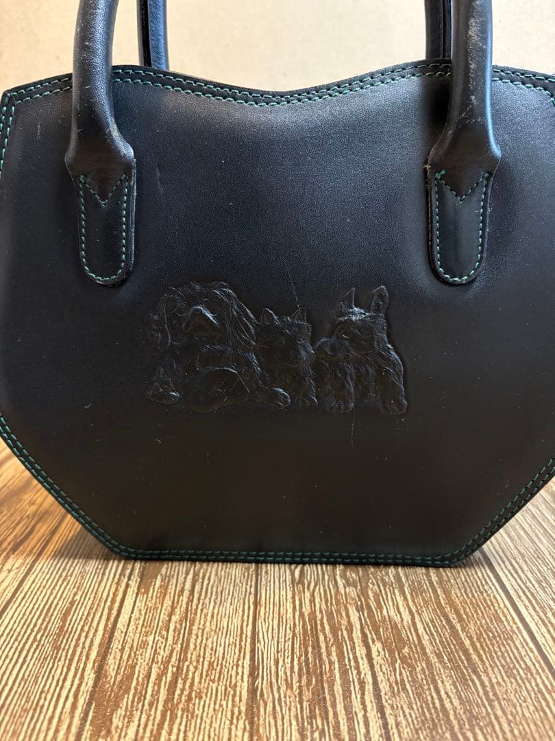 Kitamura キタムラ　ハンドバッグ　犬　型押し　エンボス加工 — image 2