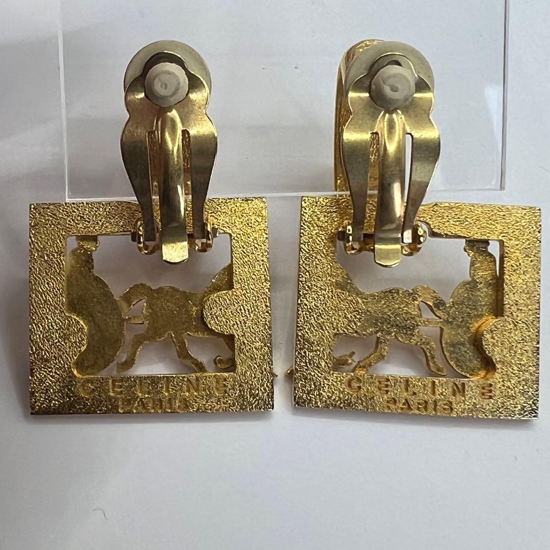 【未使用に近い】セリーヌ イヤリング 馬車金具 ゴールド金具 — image 3