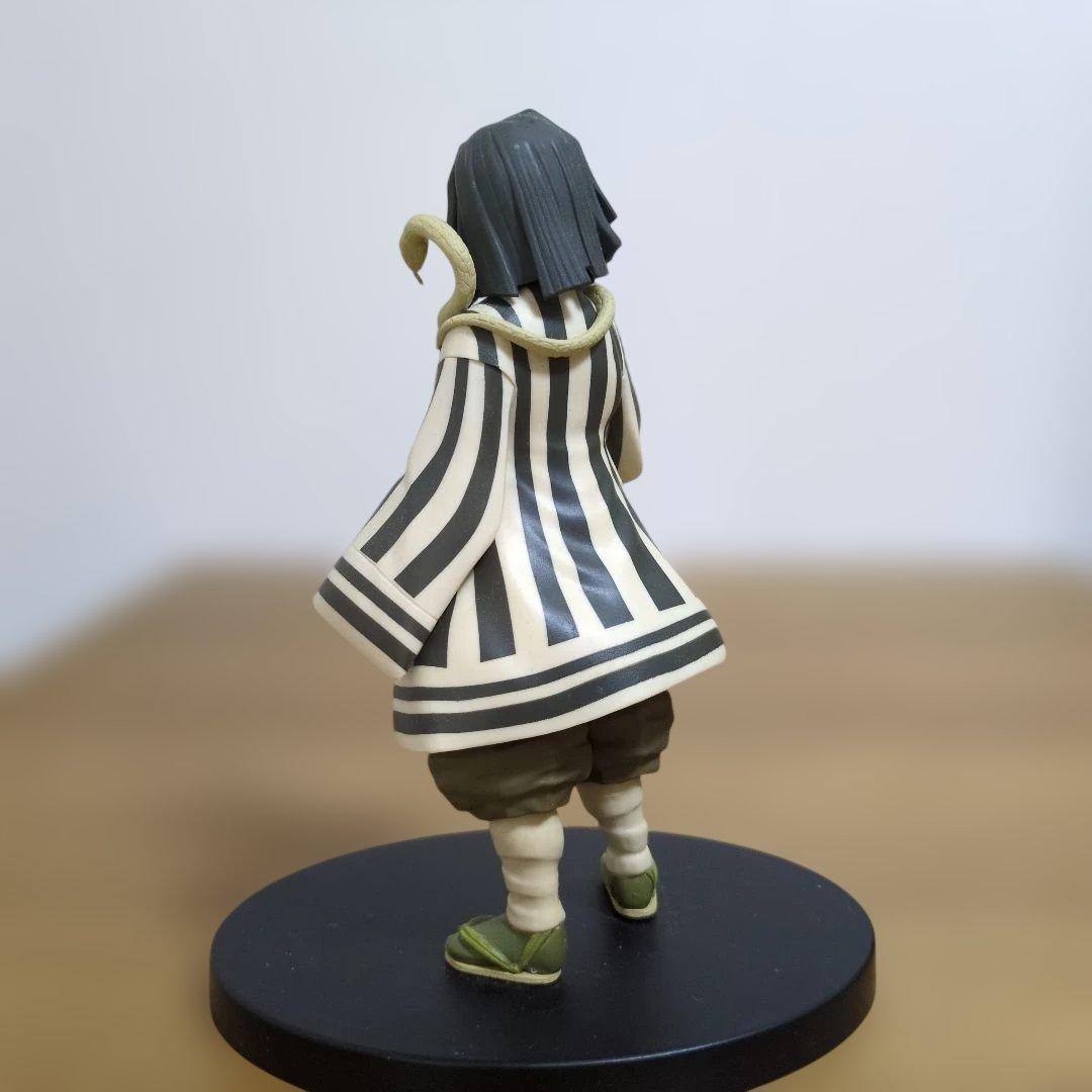 鬼滅の刃 伊黒小芭内 フィギュア — image 3