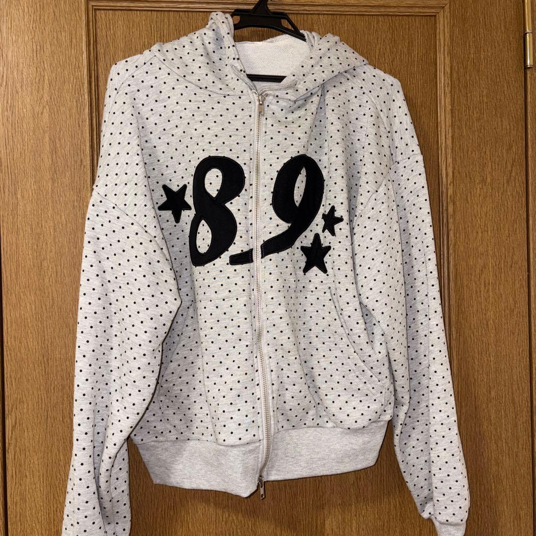 ドット柄 89ロゴ ジップアップパーカー グレー wego ドット — image 3