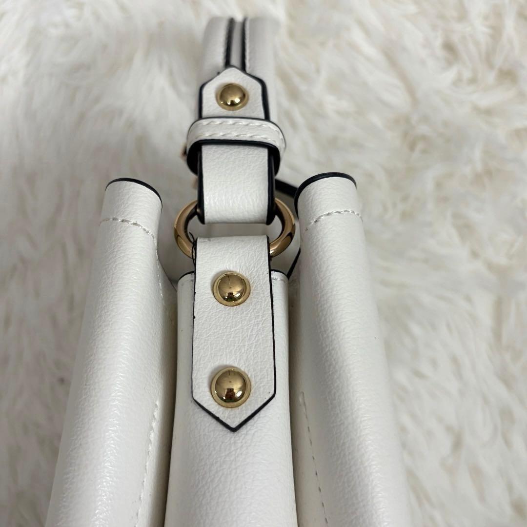 【上品】白×ゴールド金具 ミニハンドバッグ スクエア スタッズ キレイ目 — image 5