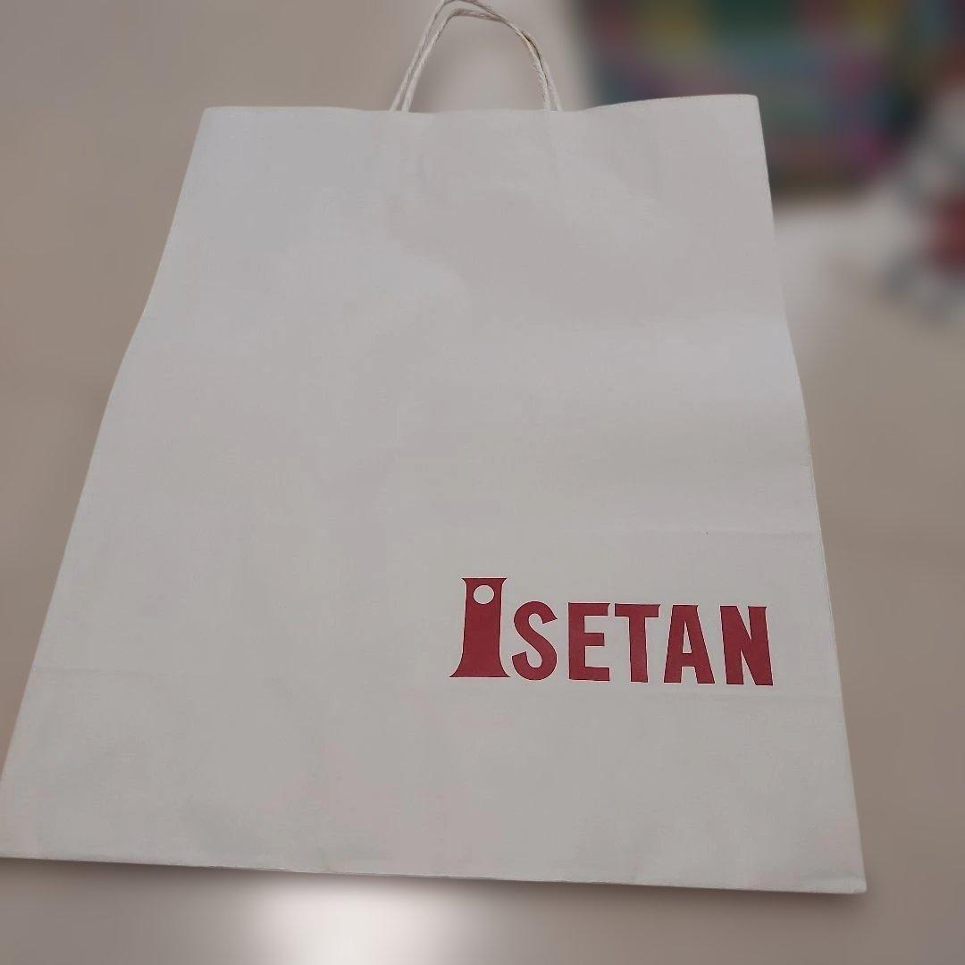 【匿名発送】紙袋 　4枚セット ISETAN　 三越 — image 2