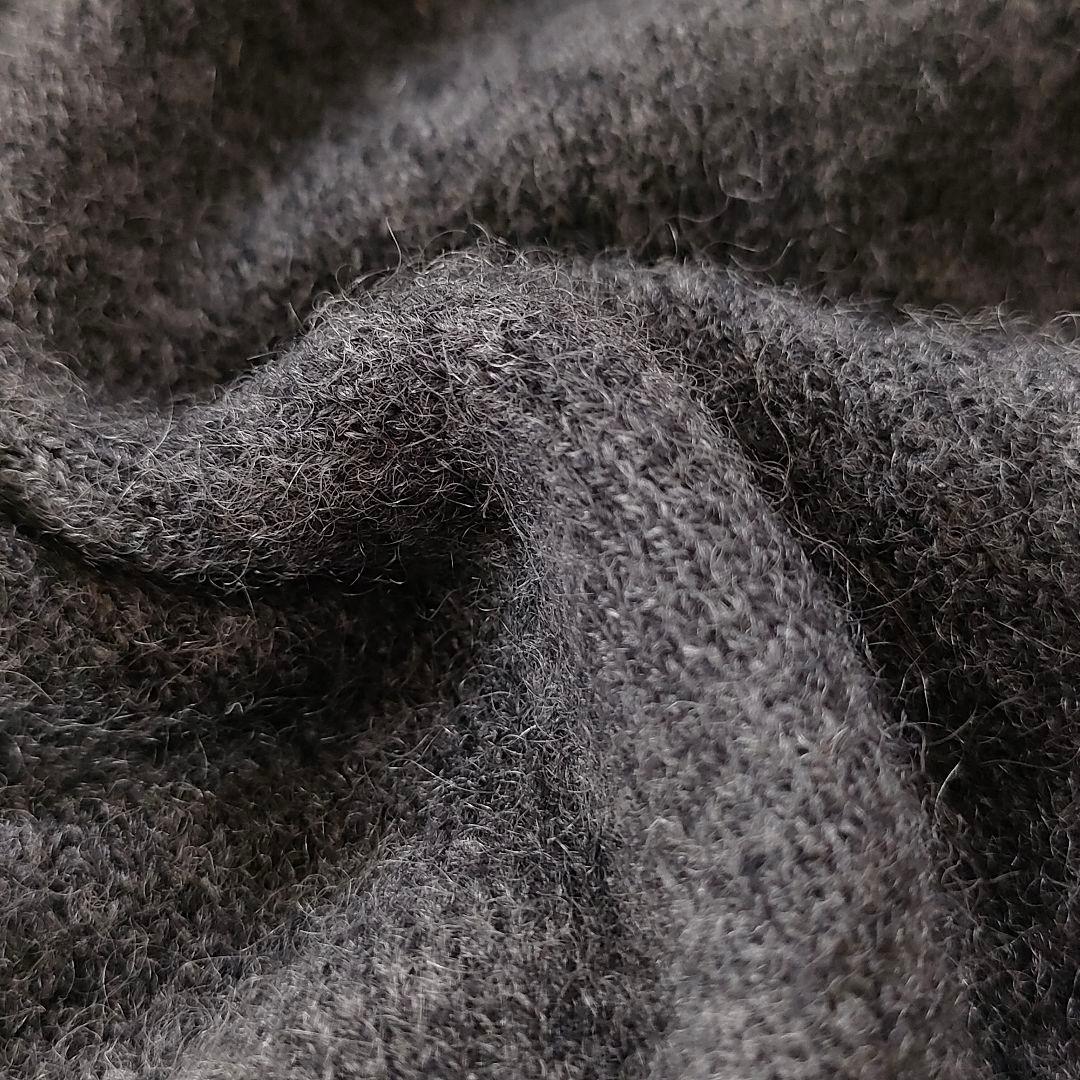 ユニクロ 【L】 トップス ニット セーター Vネック カシミヤ シンプル 無地 — image 4