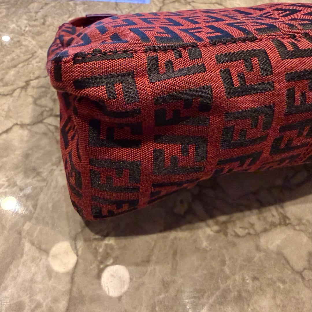 Fendi FFロゴショルダーバッグ レッド/ブラック ほぼ未使用品 — image 4