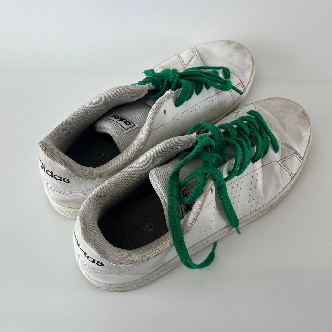 adidas ホワイトスニーカー グリーン靴ひも — image 4