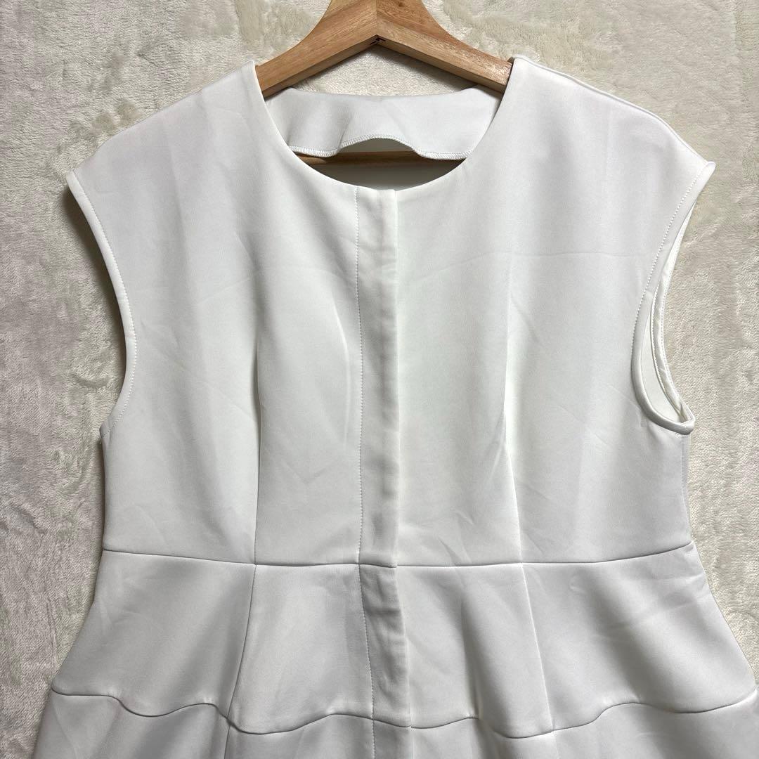 【美品】ur’s ユアーズ　ボンディングペプラムトップス／ジレ　ベスト — image 4
