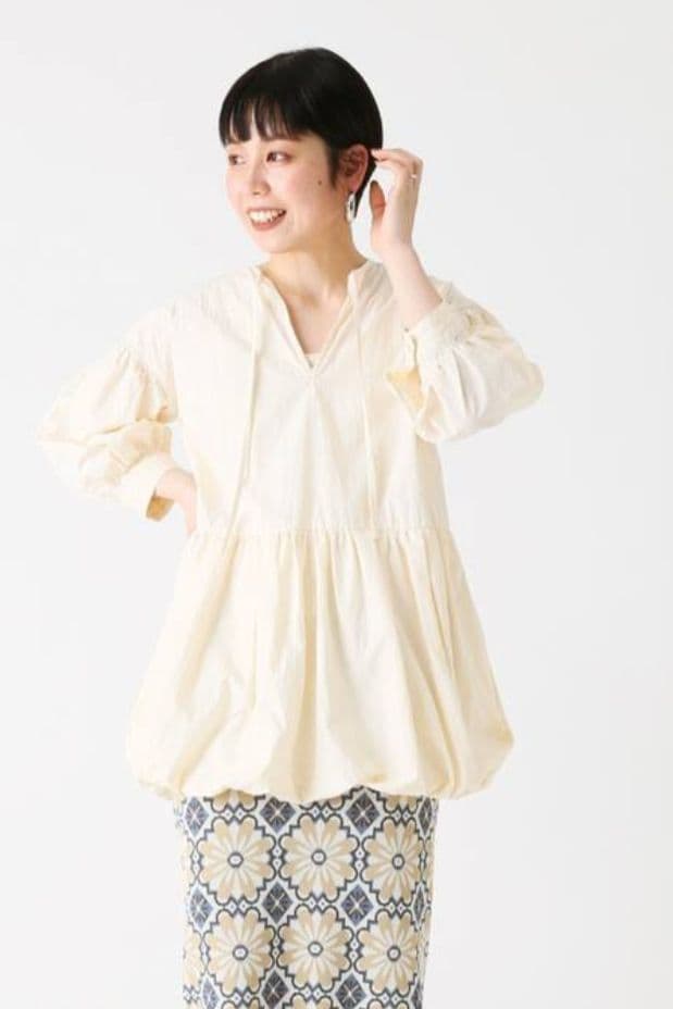 新品　シンプリシテェ　袖ボリューム タフタブラウス — image 4