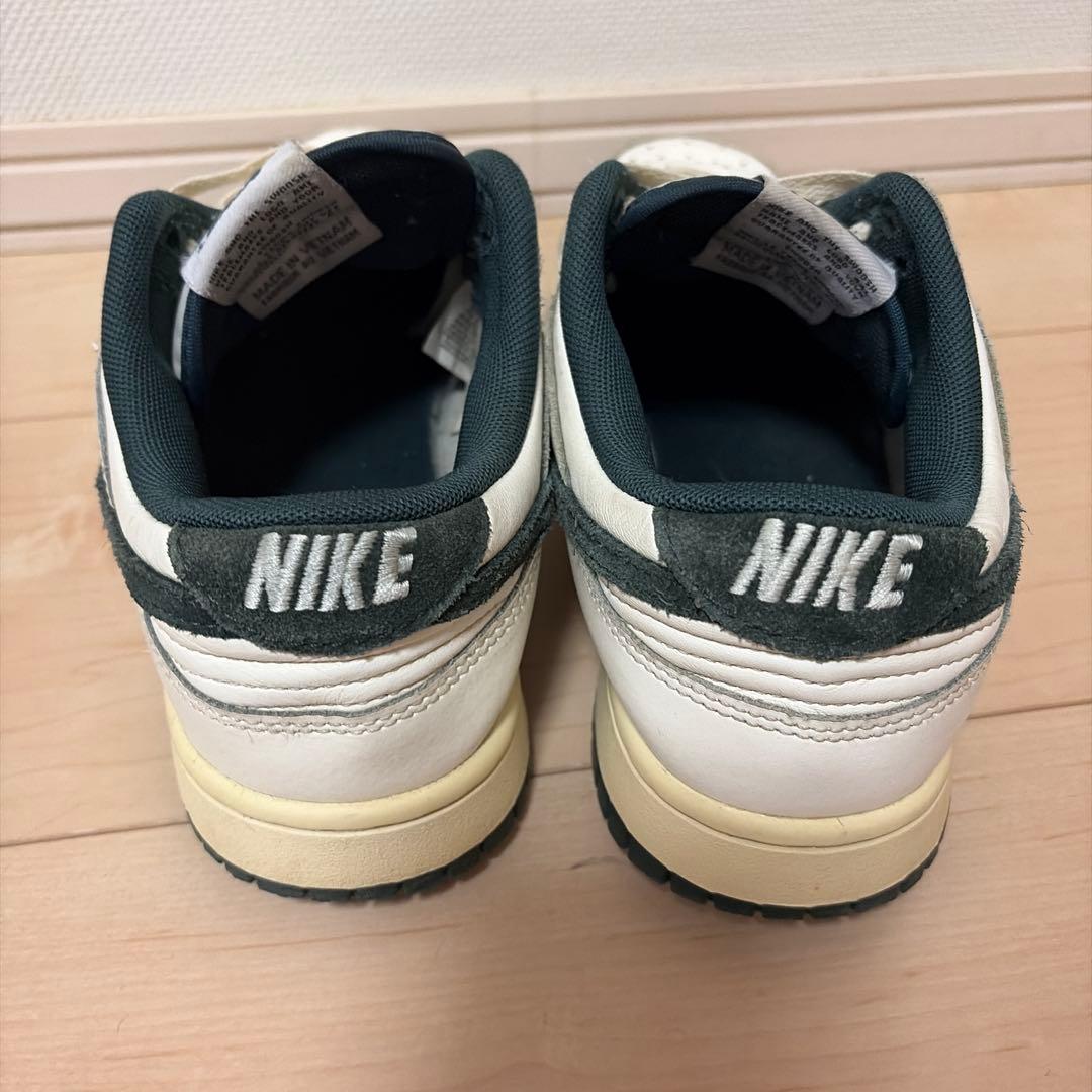 Nike スニーカー ホワイト/モスグリーン — image 3