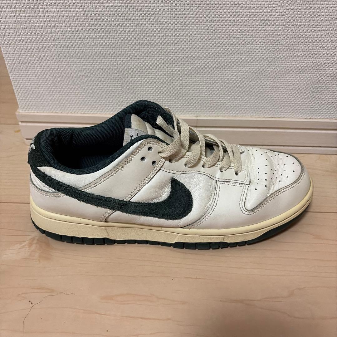 Nike スニーカー ホワイト/モスグリーン — image 5