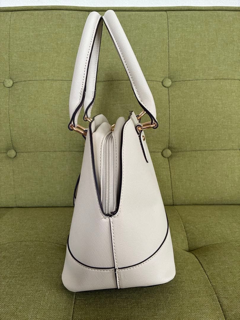 【訳あり】ホワイト ハンドバッグ リボンチャーム➕ショルダー付き — image 4