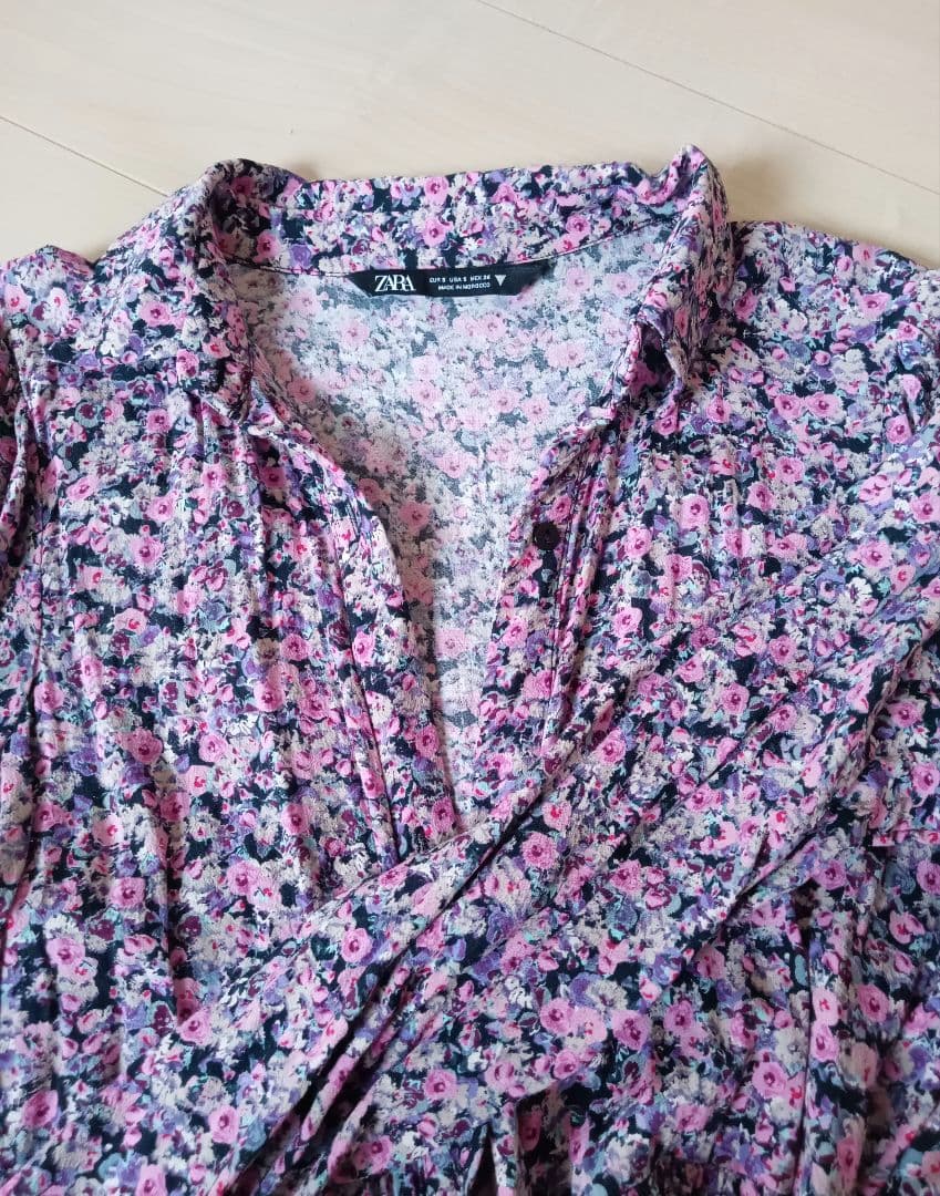 お値下げ！ZARA　花柄 ロングシャツワンピース — image 3