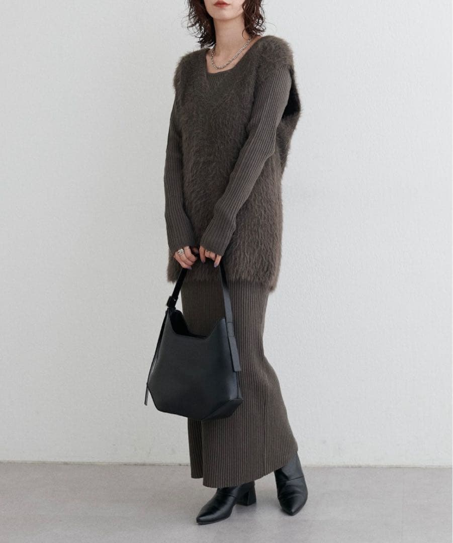 【新品同様】LARUTA☆ワンハンドルミディアムバッグ — image 5