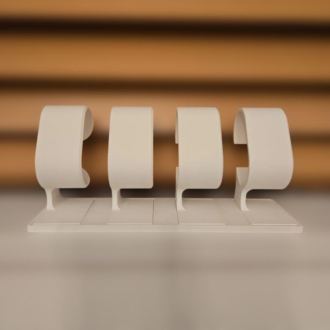 【白い】プラスチック製時計スタンド 4個 — image 2