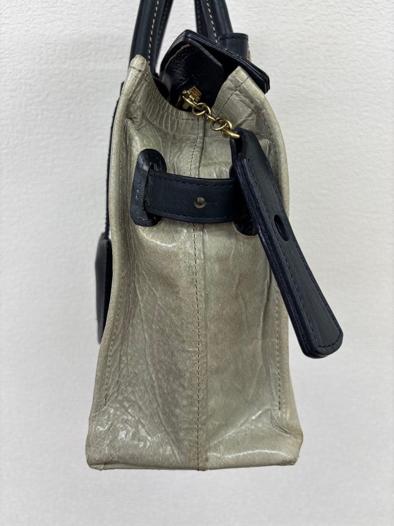 GLEAN&CO.,Ltd. ハンドバッグ 日本製 グレー×ネイビー レザー — image 4