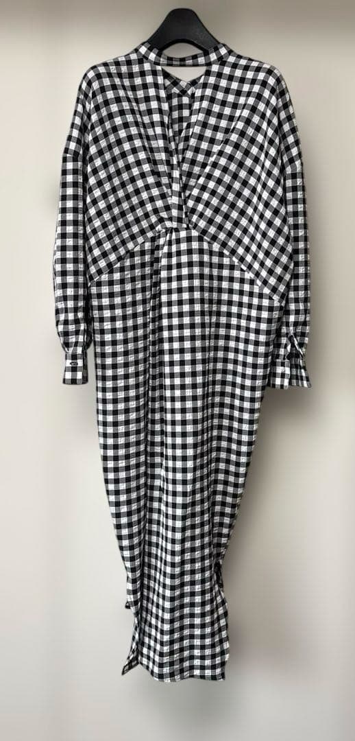 最終価格！person&people❤︎サッカー生地が涼しげバックツイスト⭐︎超美品 — image 3