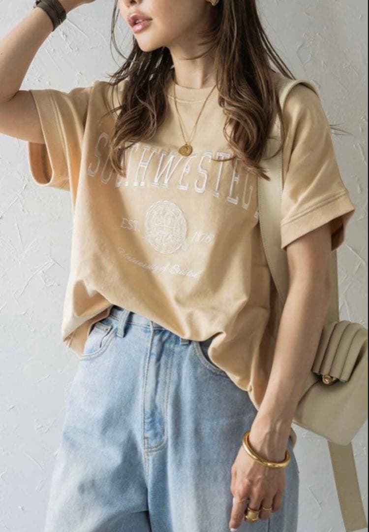 【新品】BONJOUR SAGAN カレッジ刺繍ピグメントスウェットTシャツ — image 2