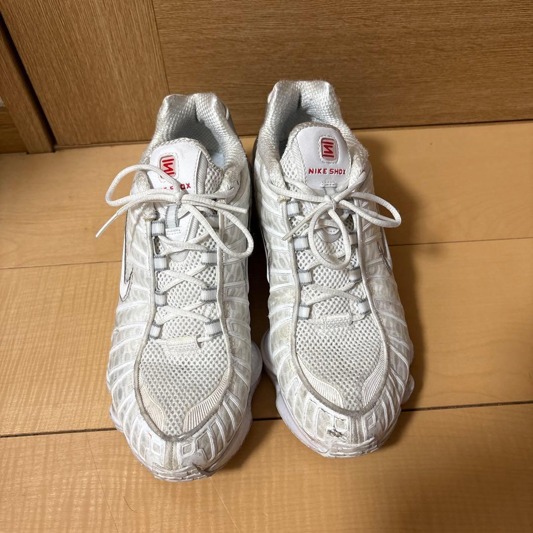 Nike Shox ホワイト シルバー スニーカー — image 2