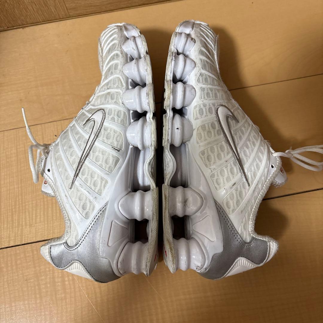 Nike Shox ホワイト シルバー スニーカー — image 4