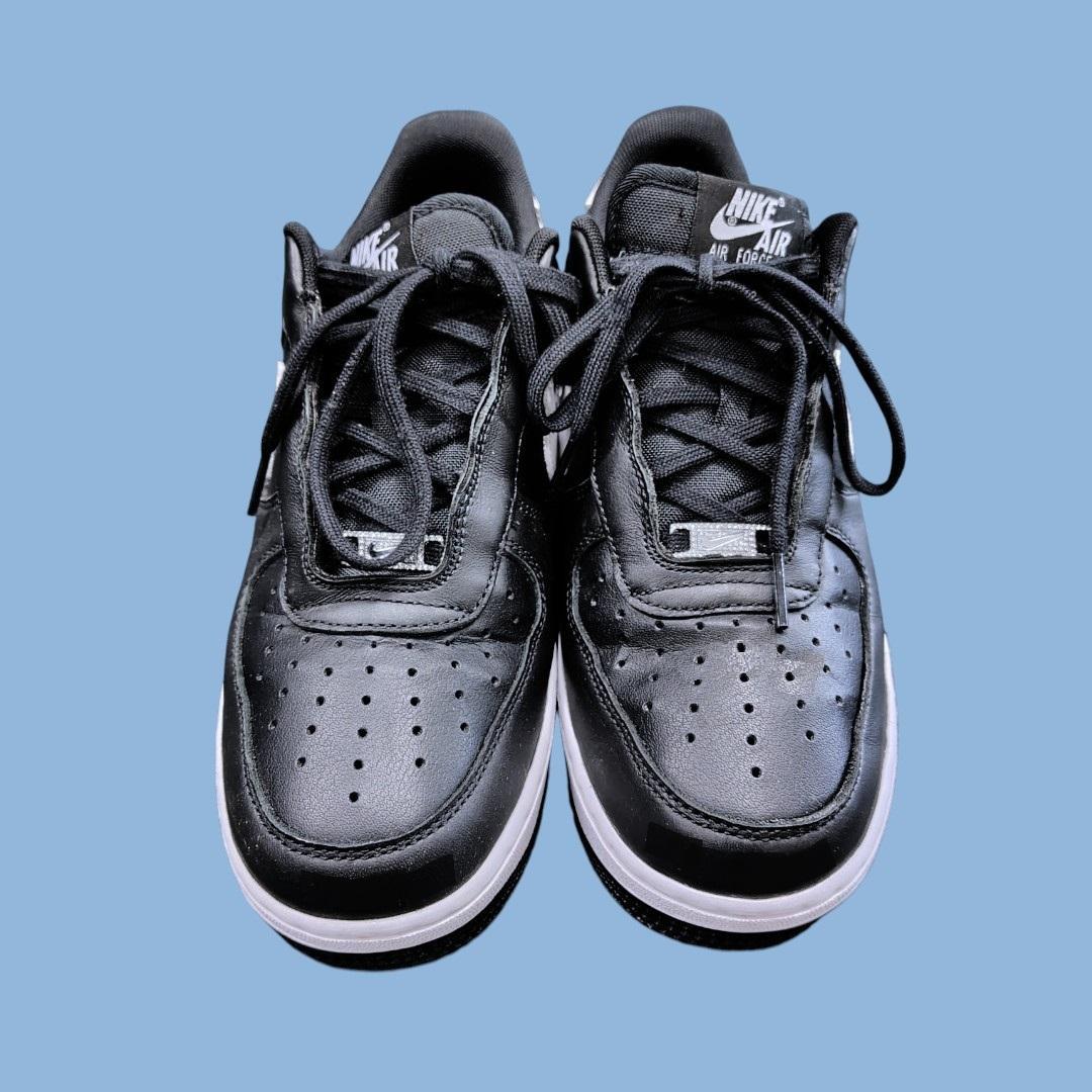 Nike Air Force 1 07 LV8 ブラックレザー デュブレ付 — image 2