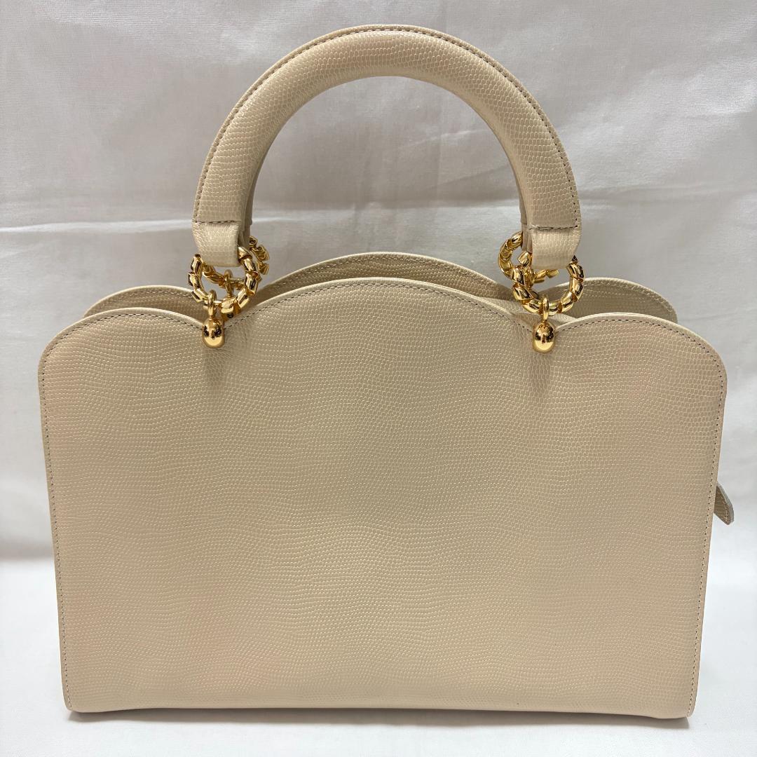 ユキコハナイ＊ハンドバッグ　ゴールド金具　仕事　パーティー　ベージュ　華やか — image 2