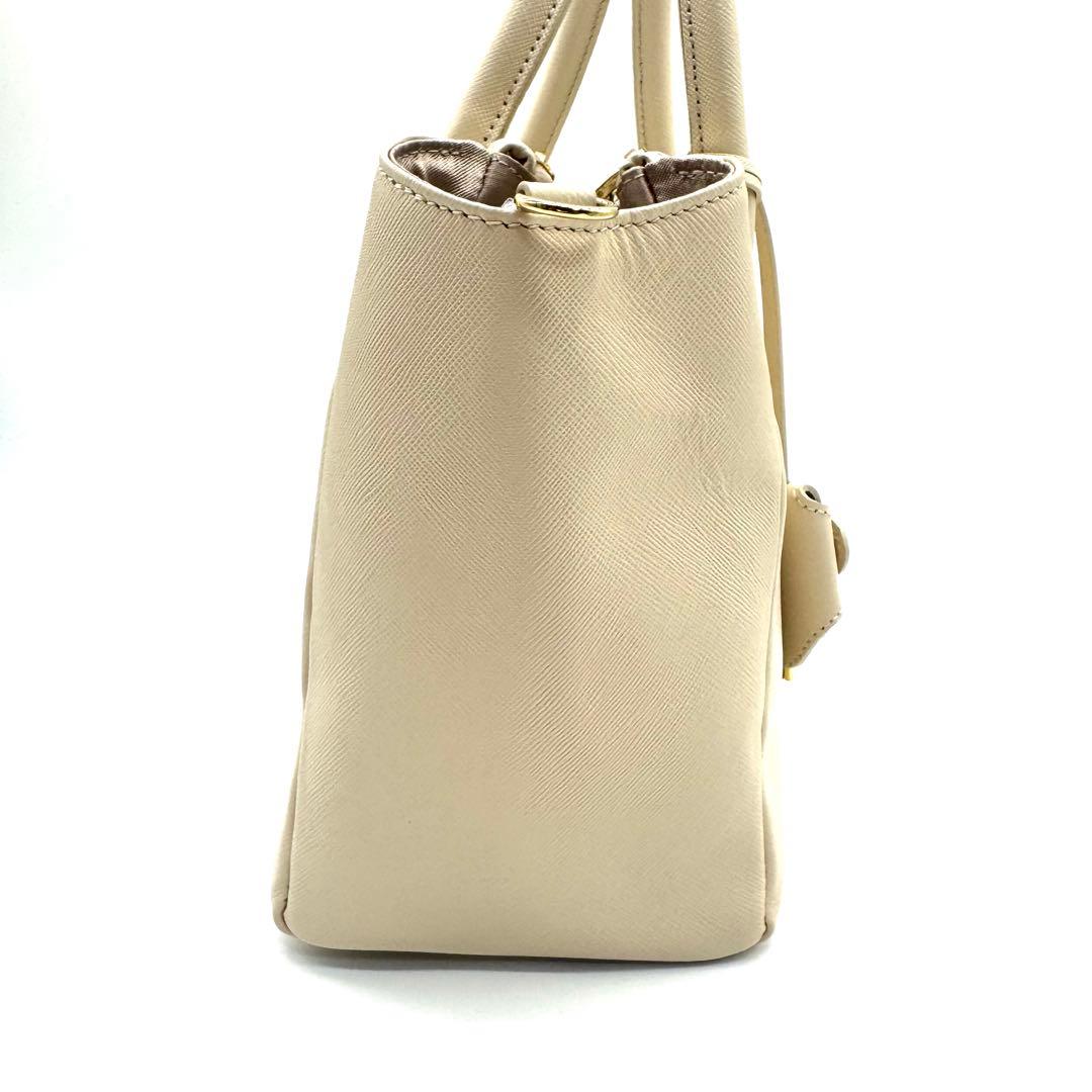 Samantha Thavasa 白 レザー ハンドバッグ 2way 美品 — image 4