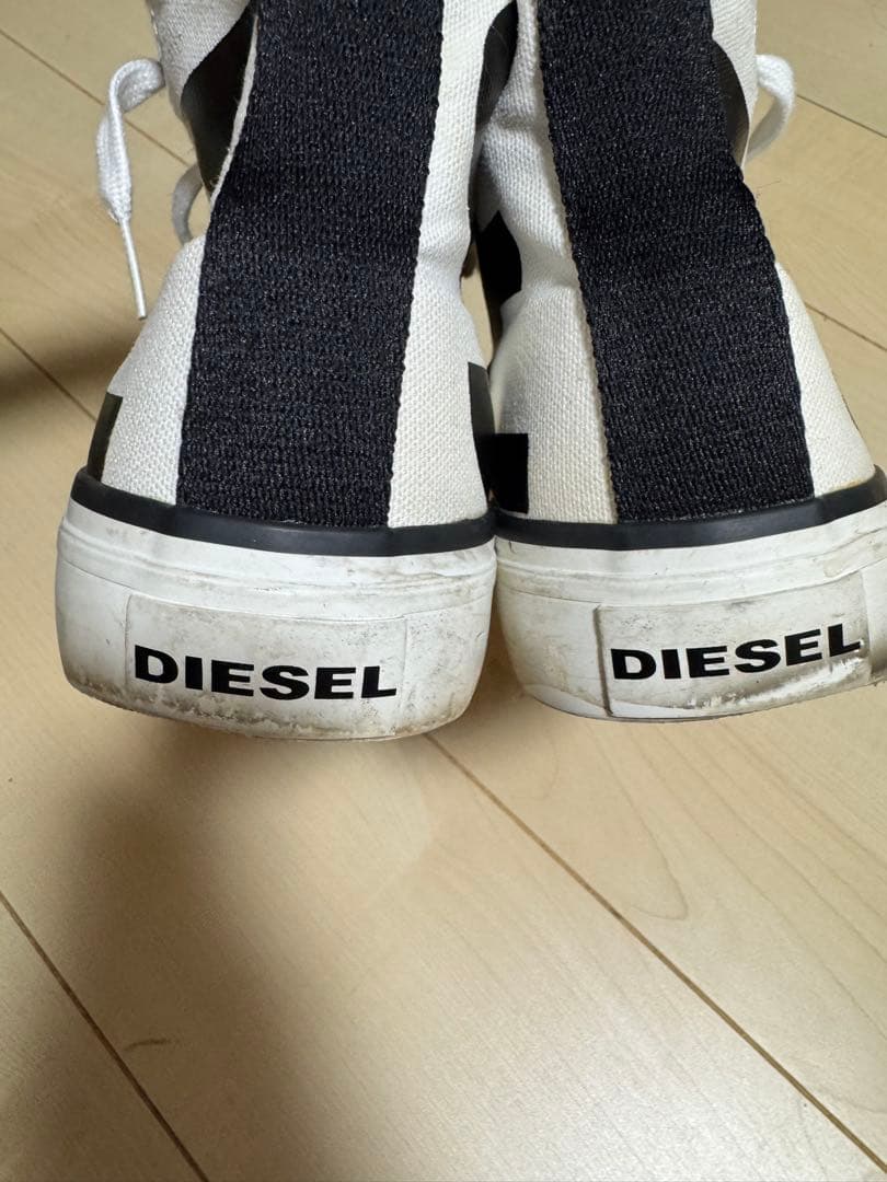 DIESEL ハイカットスニーカー ホワイト ブラック — image 2