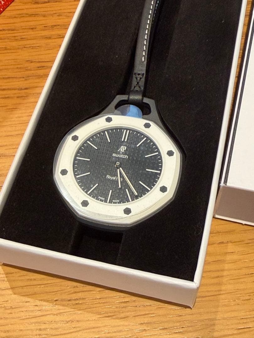 Swatch x Audemars Piguet Royal Pop — image 3