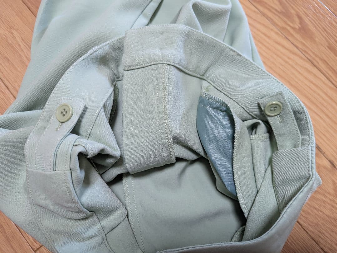 【美品!!】ミントグリーン スリット入りスラックス — image 3