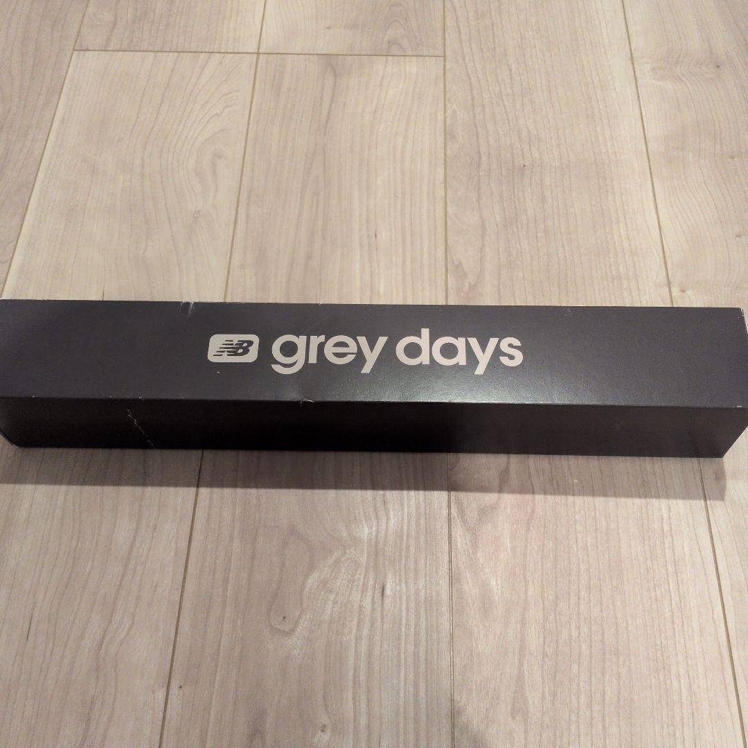 New Balance Grey Days 限定ポスター — image 3