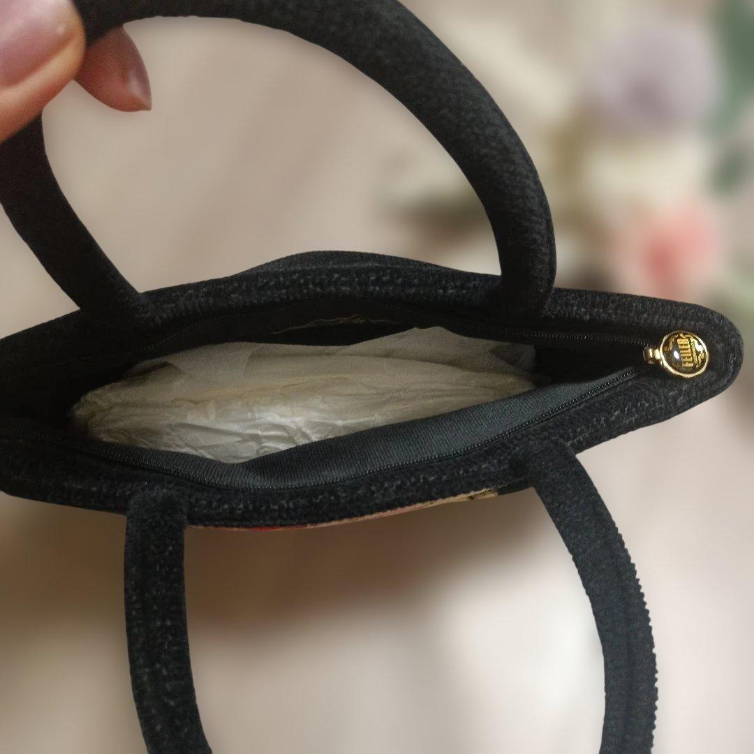 ほぼ新品　フェイラー 　花柄刺繍 ハンドバッグ 黒 — image 2
