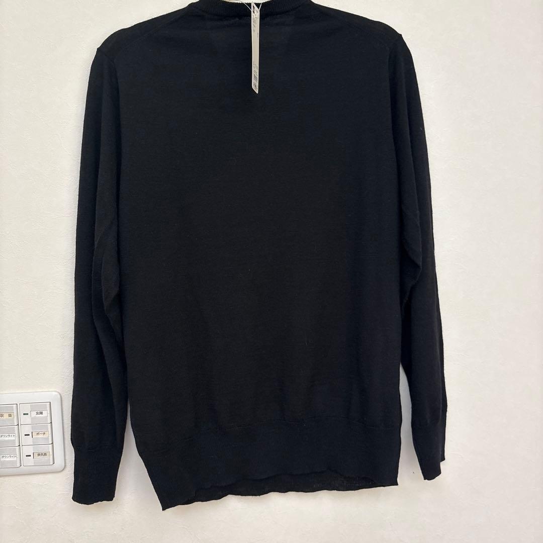 GU Vネックセーター長袖　メリノブレンドセーター　新品未使用 — image 4