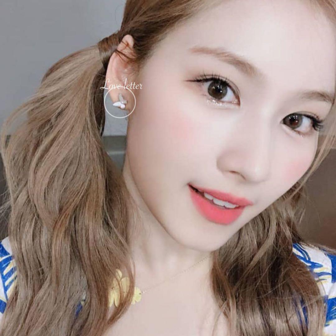 No.23A バタフライミニイヤリング 韓国 ナビ 蝶々 twiceサナ着用 — image 3
