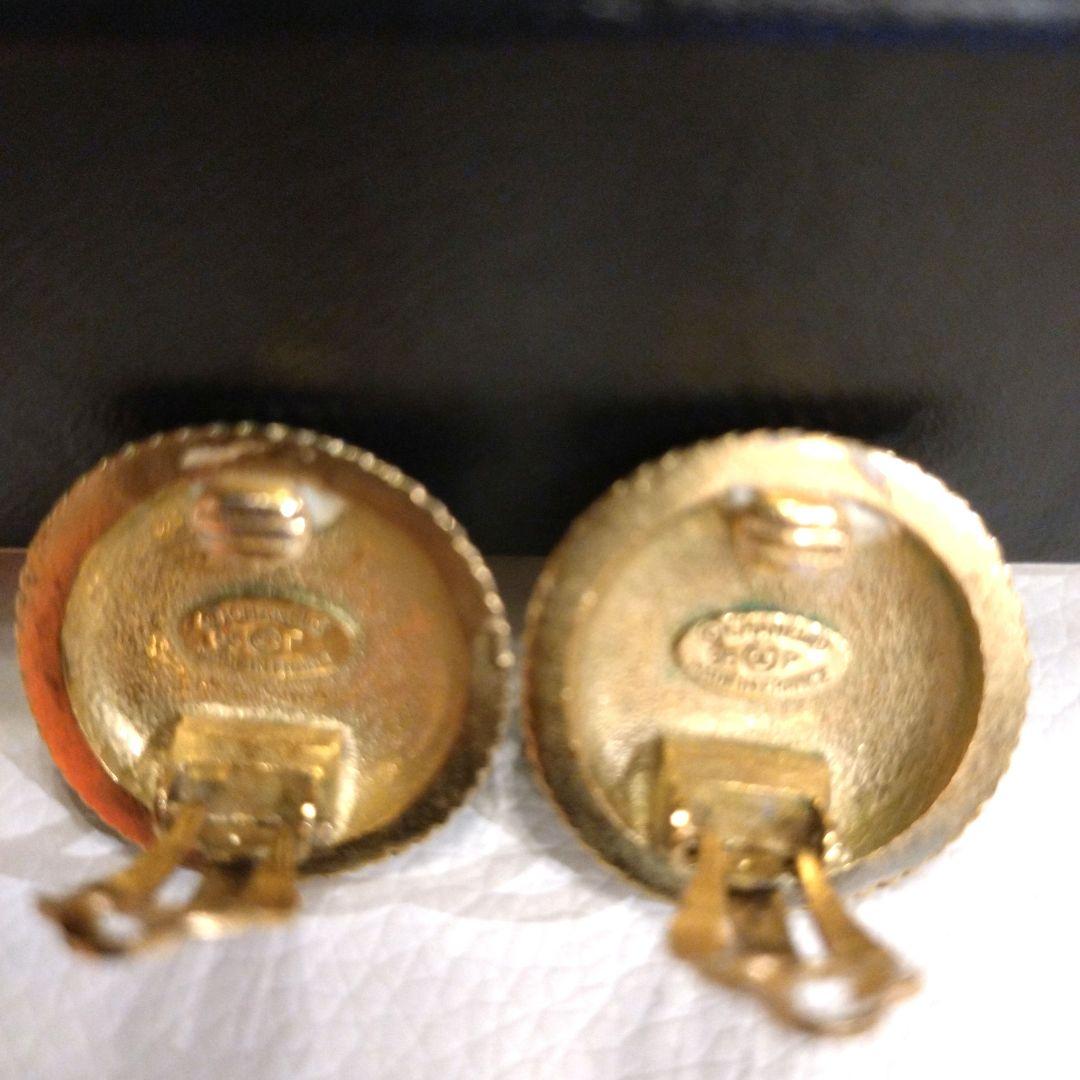 CHANEL　ヴィンテージ品　ゴールド チェーンモチーフ イヤリング 箱付き — image 3