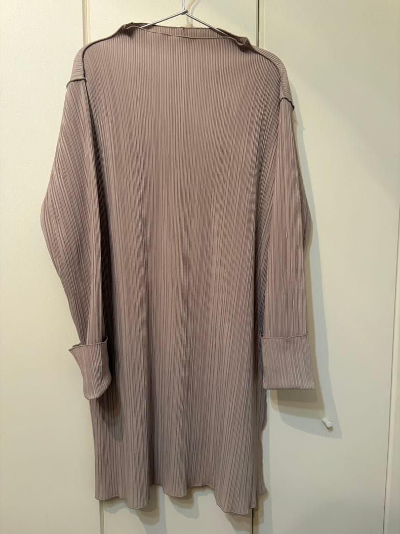 KBF長袖 プリーツトップス グレージュ — image 2