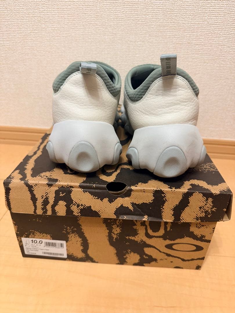 Oakley Factory Team Flesh Lily Pad/white — image 2