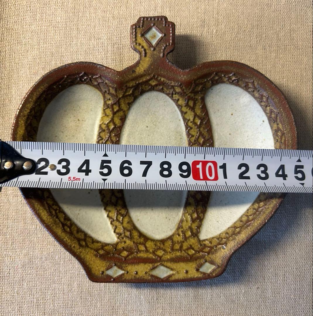 よしざわ窯【美品】＊王冠のプレート＊ — image 3