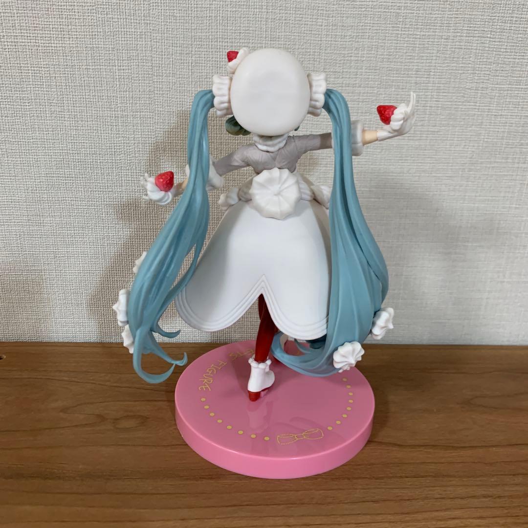 初音ミク Sweet Sweetsフィギュア いちごのショート — image 2
