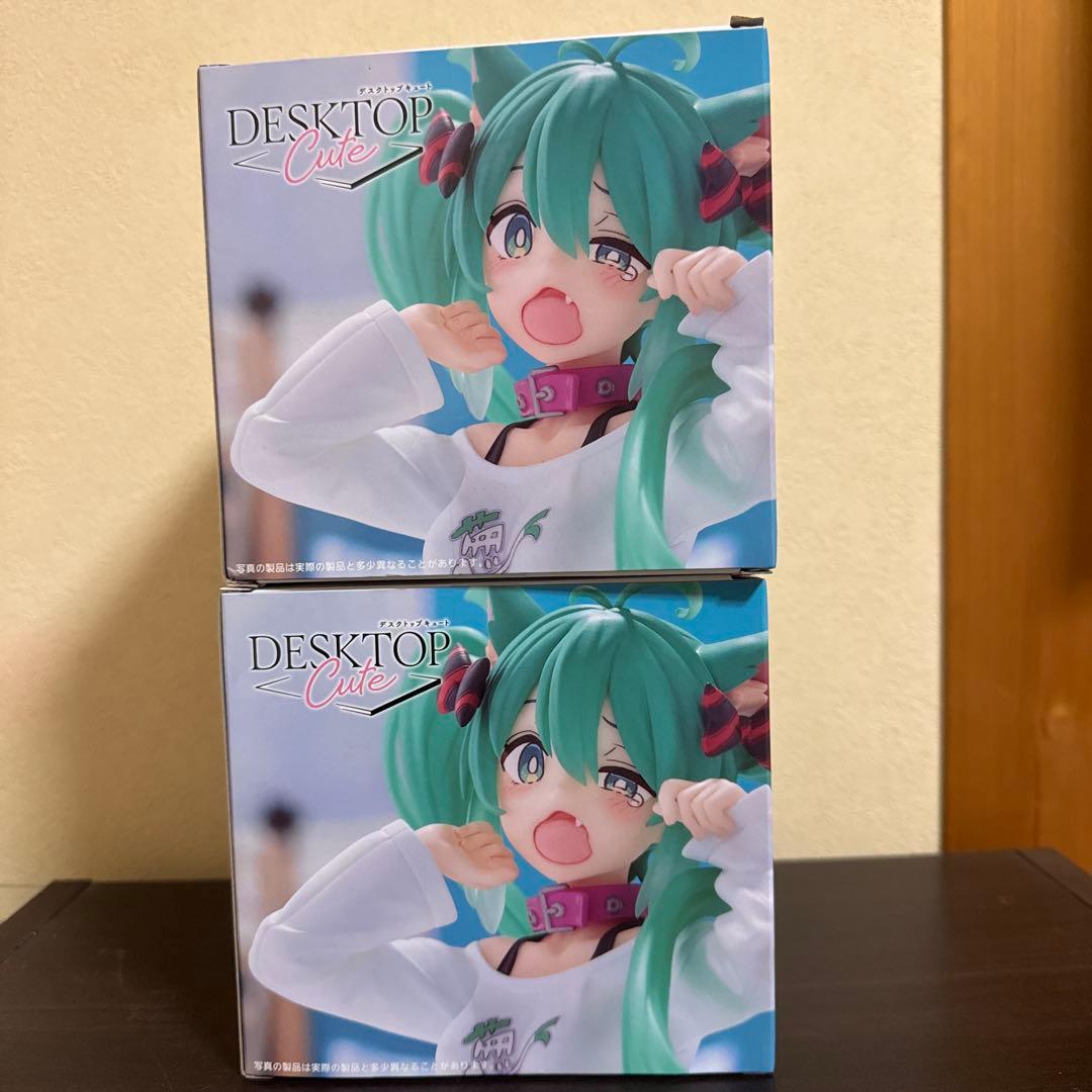 送料込み 新品未開封 初音ミク 猫耳Tシャツ 2個 — image 2