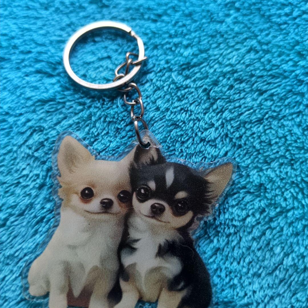 新品未使用で可愛いチワワ アクリルキーホルダーです — image 2