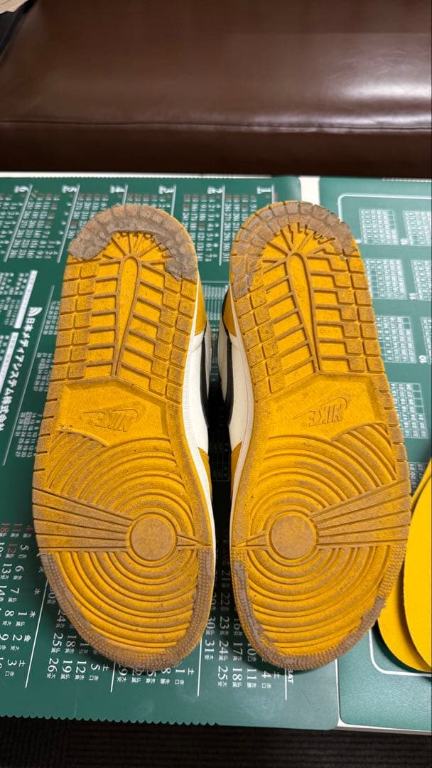 冗*ん様 エアジョーダン1 HI イエローオークル — image 3