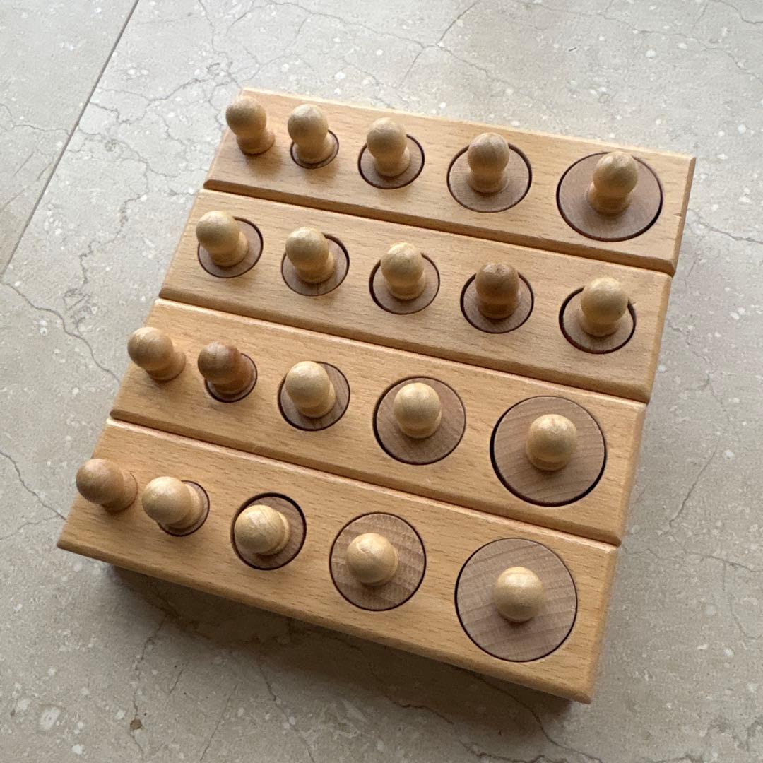 モンテッソーリ　円柱さし — image 2