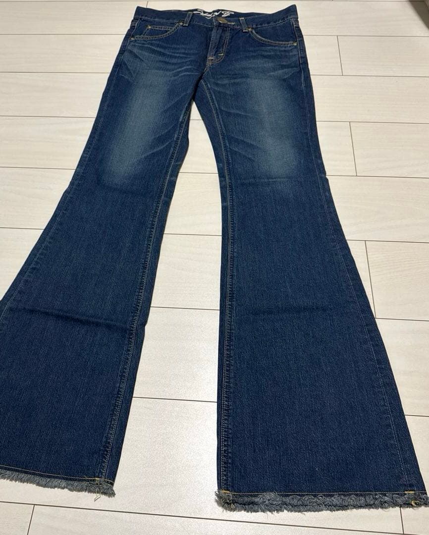 Lee×ピーチジョンコラボ　限定　フレアデニム ブーツカット カットオフ　新品 — image 2