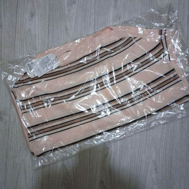 最安値！定価6380円、新品、chicoボーダーワンショルニット、サイズF — image 4