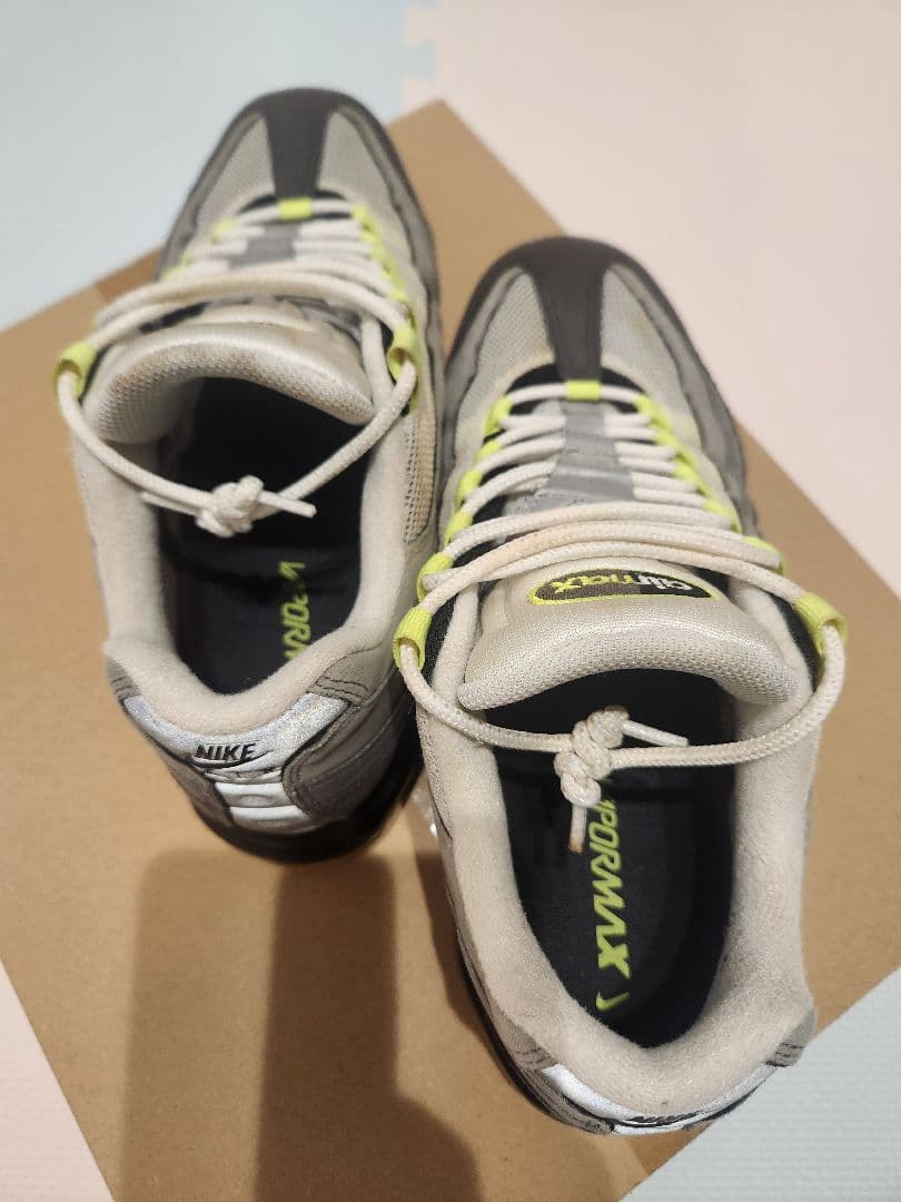 NIKE AIR VAPORMAX 95 イエローヴェイパー — image 4